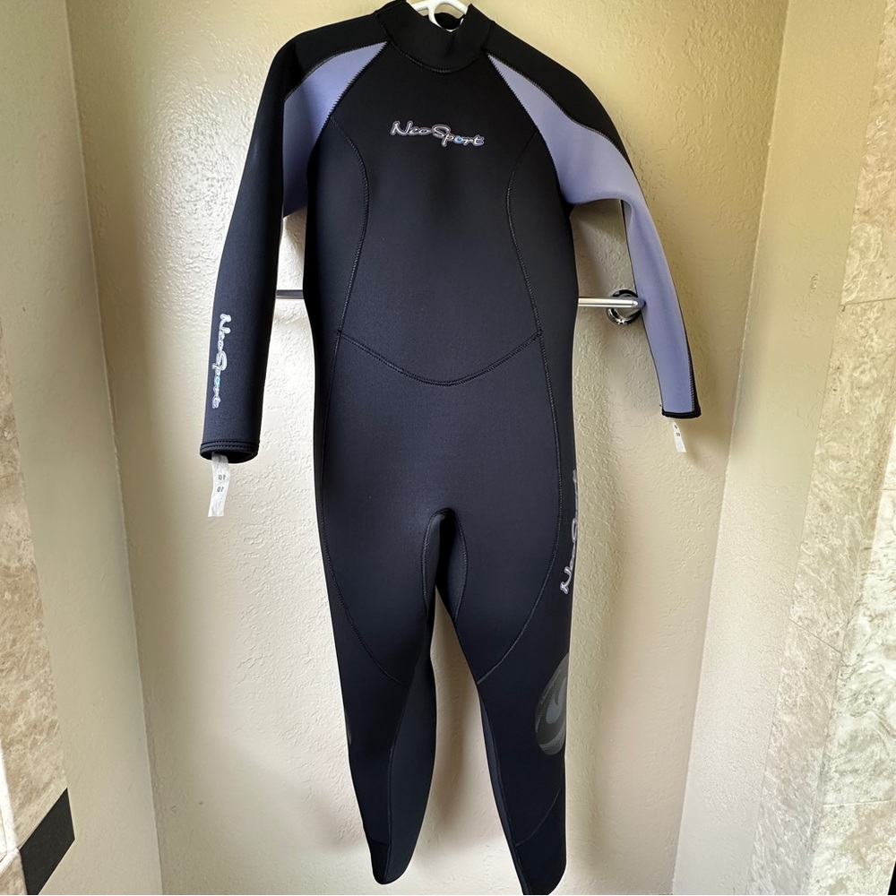 Neosport 5mm Full Wetsuit Women’s sz 10
